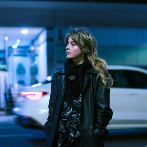 Azul Schenquerman presentó su tercer disco “Demasiado Humana”