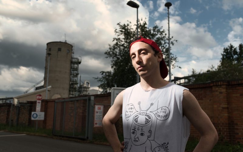 Desde Alemania, Chucky Limón lanzó su nuevo disco “Todo Lo Que Se Acerca de Nada”