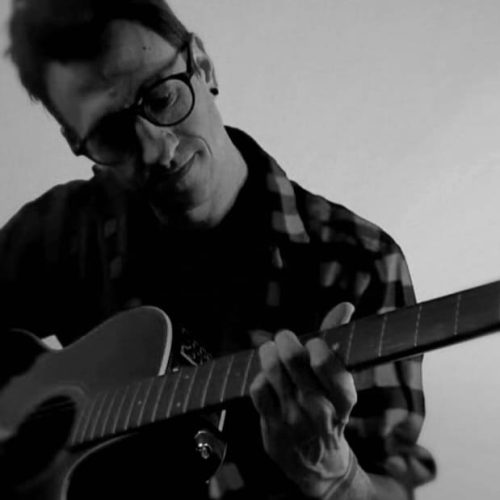 Marcelo Burgi estrena «HOY TIEMBLAS» y profundiza su sonido industrial