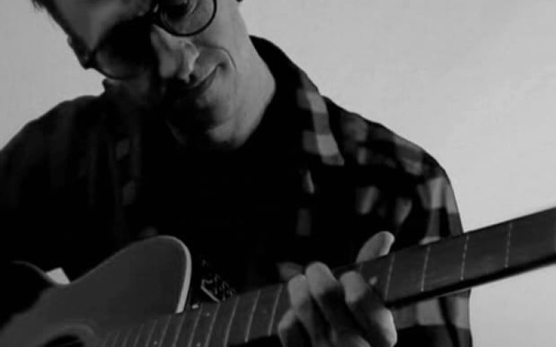 Marcelo Burgi estrena «HOY TIEMBLAS» y profundiza su sonido industrial