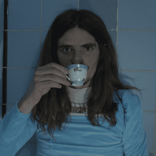 Raiano expresa la dualidad como artista en su nuevo álbum “Parece que no, pero sí”