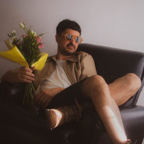 “Chill”, el primer adelanto del nuevo disco de Chino Mansutti