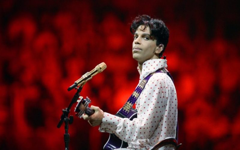 A 20 años de «Musicology», relanzan un tema de Prince