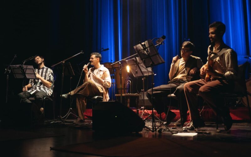 Postcasete revivió la nostalgia de los 90 con un íntimo y memorable show «unplugged»
