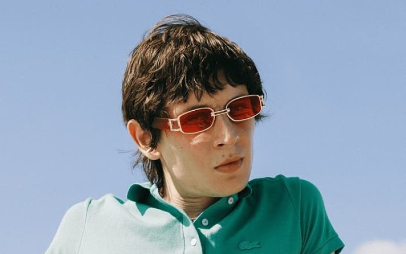 Erich Larsson: el arte de la repetición y el laboratorio de lo onírico