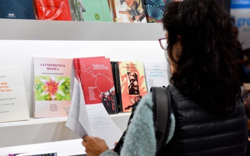 Convocan a escritores de San Juan a participar de la Feria Internacional del Libro