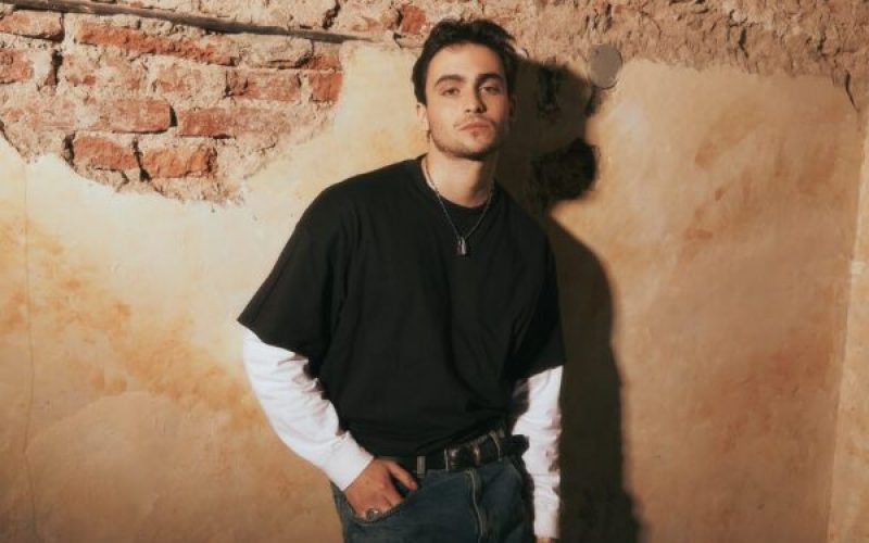 «Tu Cárcel», el nuevo tema de Franco Rizzaro
