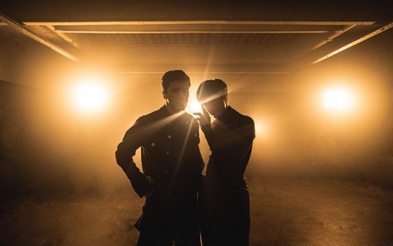 Peces Raros estrenó «Artificial», el single que revela el nombre de su próximo álbum